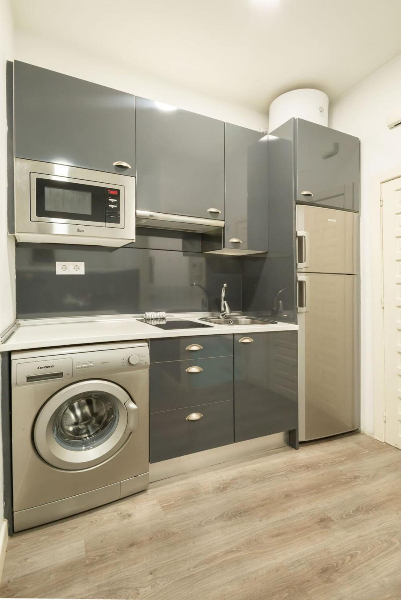 Apartamentos Day Madrid Plaza De Espana Centro Gran Via Sol Malasana Esterno foto