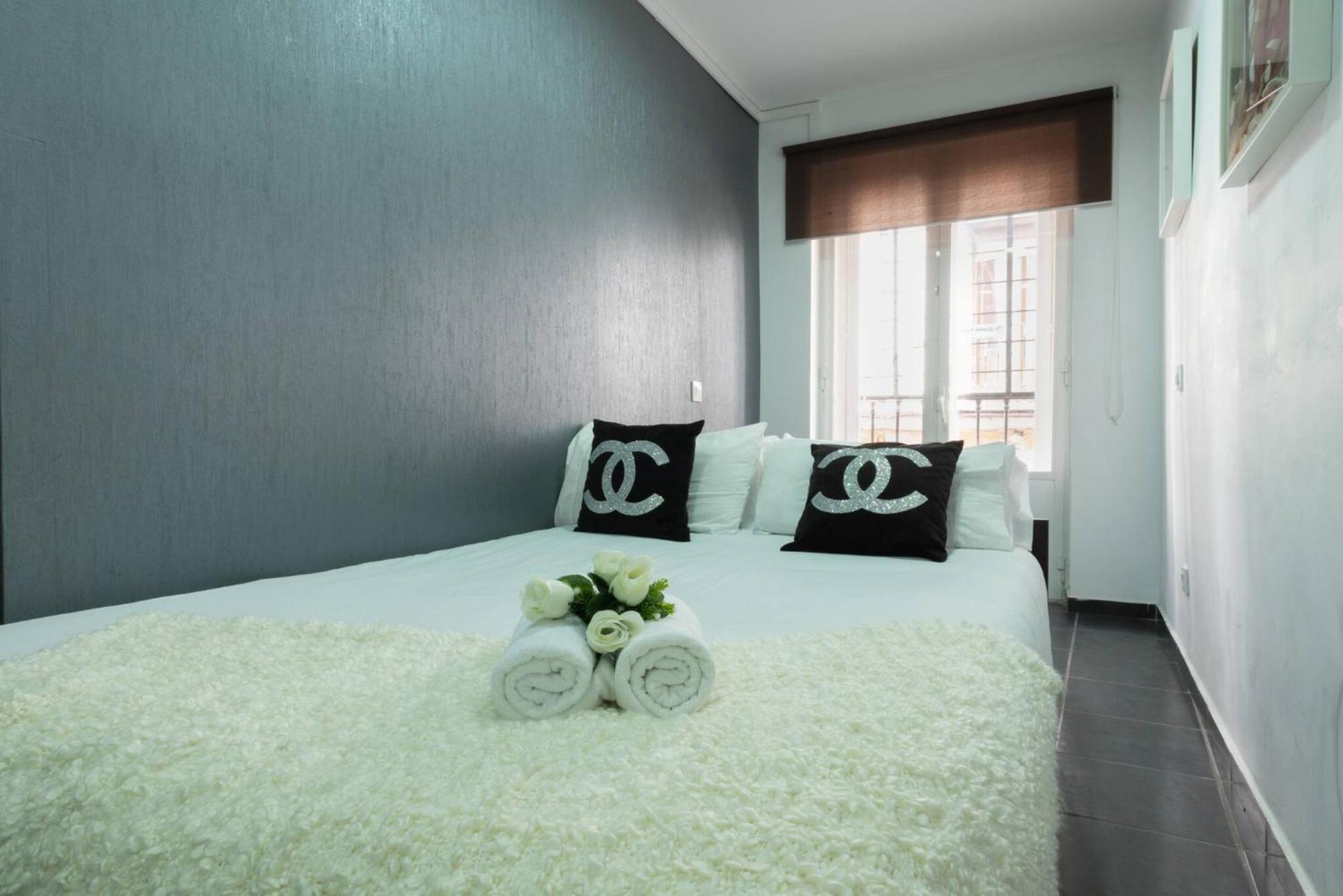 Apartamentos Day Madrid Plaza De Espana Centro Gran Via Sol Malasana Esterno foto