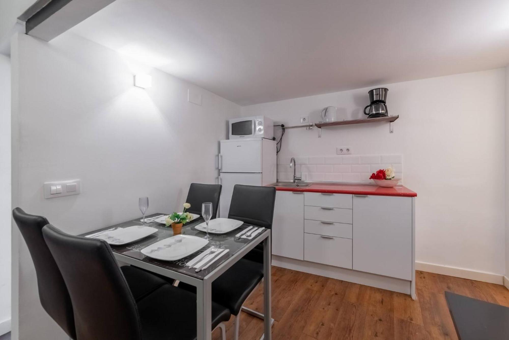 Apartamentos Day Madrid Plaza De Espana Centro Gran Via Sol Malasana Esterno foto